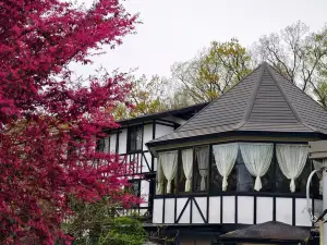 Floral Hotel · Sakura-zaka Onsen (Izu Kogen Omuroyama)