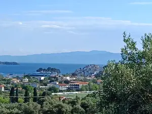 SkyFrame Apartments - Relaxing Island Escape in Skiathos