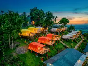 Sky Camp by HeHa Sky View