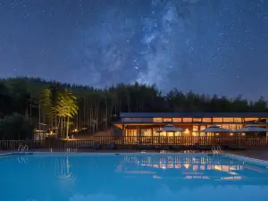 Elephant & Moon Resort, Mogan Mountains