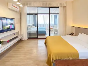 Luoding City Story Hotel