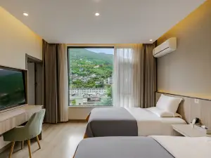 諾鄧雲舒·Cloud環山臨水度假客棧（騰龍廣場店）