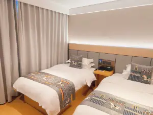 cloud hotel