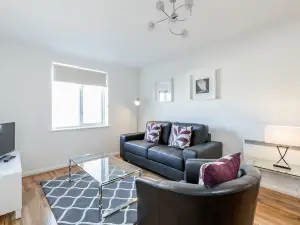 Roomspace Serviced Apartments- Regents Court