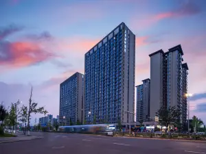 Yunji Lakeside Hotel (Chengdu Jingrong Lake Science Fiction Pavilion)