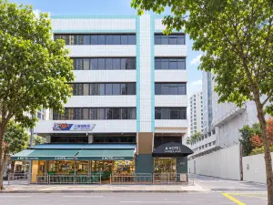 A Hotel Farrer Park - Newly Renovated
