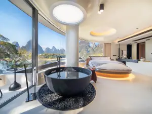 Mochi Luxury River View Resort Hotel (Yangshuo Xingping Ancient Town Li River Scenic Area)