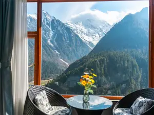 徳欽雨崩如果観景中国式旅館