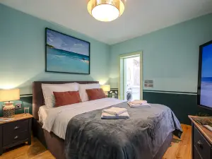 Stylish Holiday Home Close to the Sea