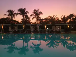 หัวหิน แกรนด์ โฮเทล แอนด์ พลาซ่า (Hua Hin Grand Hotel & Plaza)