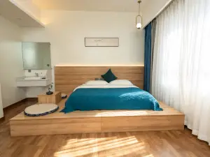 Mile Xitinglangyuan Homestay (Honghe Water Town Jinxiu Flower Street)