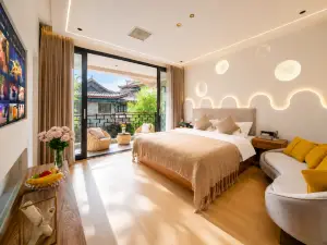 楠溪別院·Balcony古城観景·スマートシネマ中国式旅館（楚雄彝人古鎮観光地)