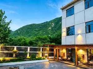 Floral Hotel · Yueshan residence hotel (Huashan tourist center)