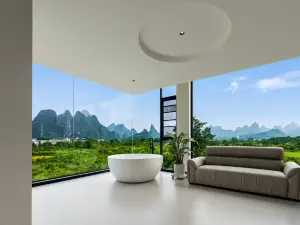 Yintianju Panoramic Light Luxury Hotel (Xingping Ancient Town)