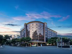 Minshan Lhasa Grand Hotel