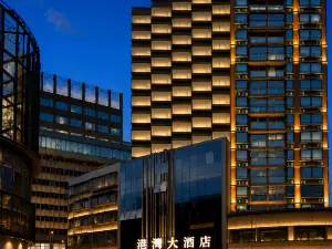 Grand Harbour Hotel
