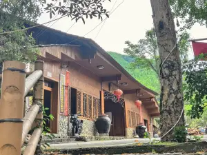 Xing'an Longtan Mountain Villa