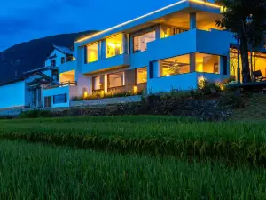 Shaxi Village Edge · He VILLA Vacation Apartment