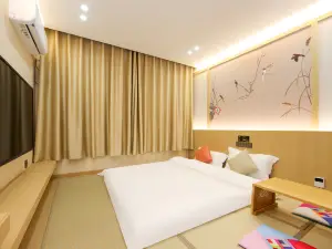 Hanhanjia·Smart Light Luxury B&B (Yanji Yanbian University Korean Folk Park Branch)