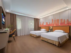 Champs forest Oasis Hotel