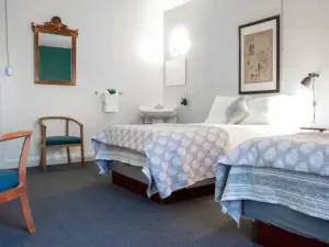 11th Avenue Hostel