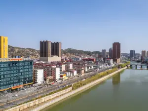 Vienna 3 Best Hotel (Lvliang Lin County Baitongyuan)