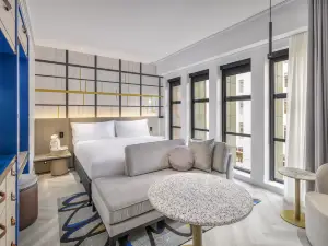 Hotel Indigo Melbourne Little Collins by IHG