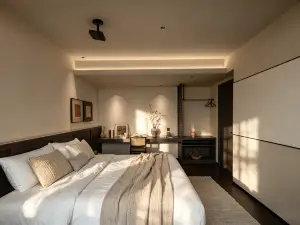 Jijianli Bourbon Hotel (Sanya Mangrove Tree Resort World Branch)
