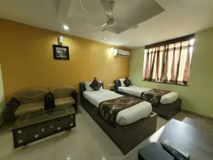 Hotel Raj Residency