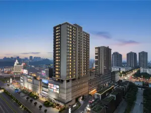 Wanda Yue, Luzhou Bubugao Square