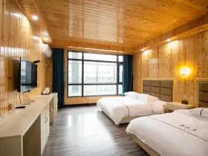 Shennongjia Meishanju Homestay（Dajiuhu Pingqian Ancient Town Store）