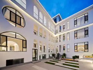 Nazhen Xiaolou · Excellencyyl · Courtyard Vacation Boutique Stay (Nalati Scenic Area)