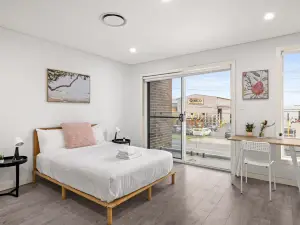 Cozy Private Rooms – Next to Bus Station & Shops
