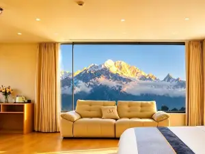 Hantian | Yunkaxueyu • Snow Mountain Panoramic Homestay (Lijiang Gucheng Heilongtan)