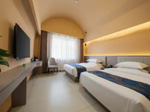 Turpan Hotel Courtyard Homestay