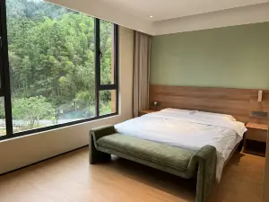 Tu Zhong Jia She