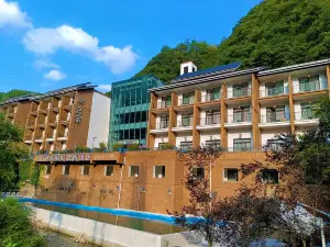 Art Zhenyuan Vacation Hotel