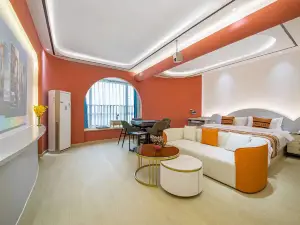 FLORA · Sky Retreat · Cloud Haven Panoramic Hotel (Guiyang Huaguoyuan White House)