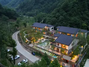 Shan Jiu You Xi Hot Spring Vallie Homestay