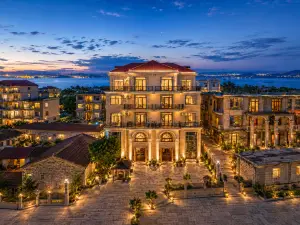 Meizhou Island HeMu (Mazu Ancestral Temple Branch) – 180° Ocean-View Homestay with Front-Row