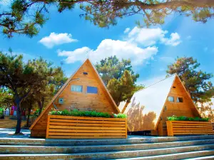 凌海市山野自在輕奢露營基地