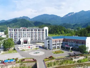 Yulongwan International Hotel (Tiantangzhai)