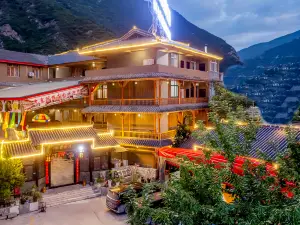 Minghui Manor