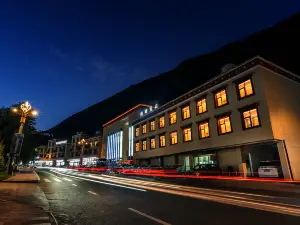Jiuzhaigou Yumingjianshan Homestay (Eternal Love Branch)