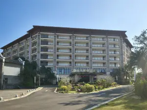 Baoting ShuangDa Luxury Hot Spring Hotel