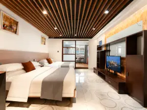 Weihai Ancient Street | Ease Residence Guesthouse (Xingfu Men Branch of Weihai High Plaza)