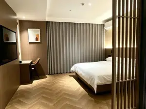Ruihe Zhixuan Hotel