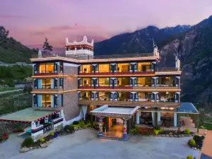Xilin Mountain Residence (Danba Jiaju Tibetan Village)