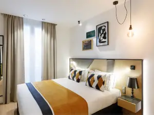 Star Champs-Elysées