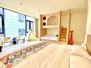 Happy Friday Homestay